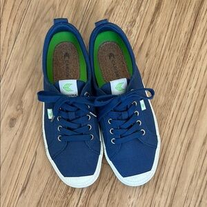 Cariuma Blue Sneakers